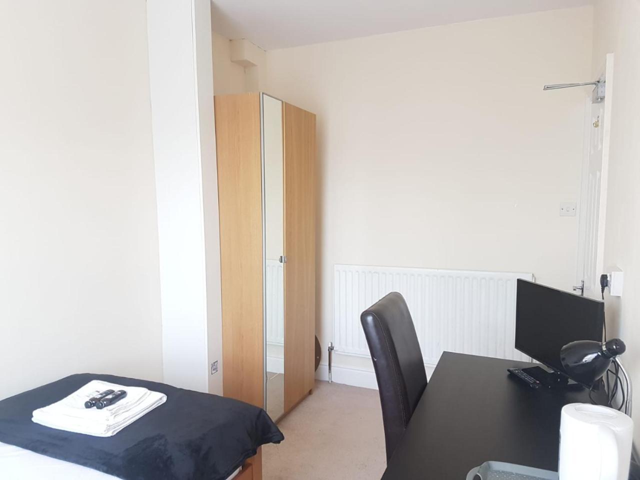 Carmel Serviced Rooms Southampton Bagian luar foto